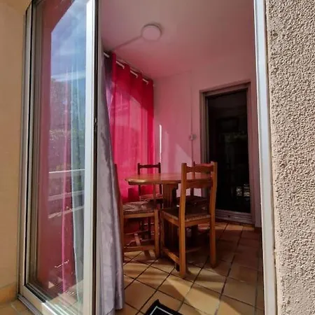Rez-de-jardin Sous Pins Et 公寓 *